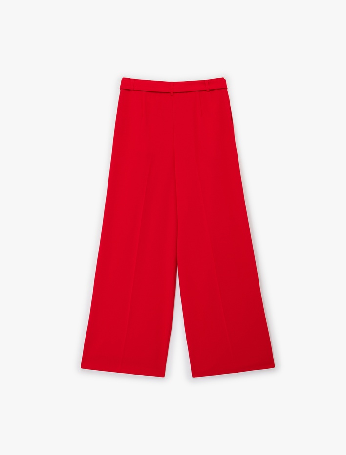  Krep Kumaş Cepli Pile Detaylı Bol Paça Kemerli Pantolon