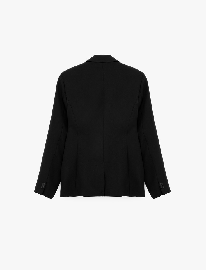  Düğmeli Cepli Geniş Yaka Krep Blazer Ceket