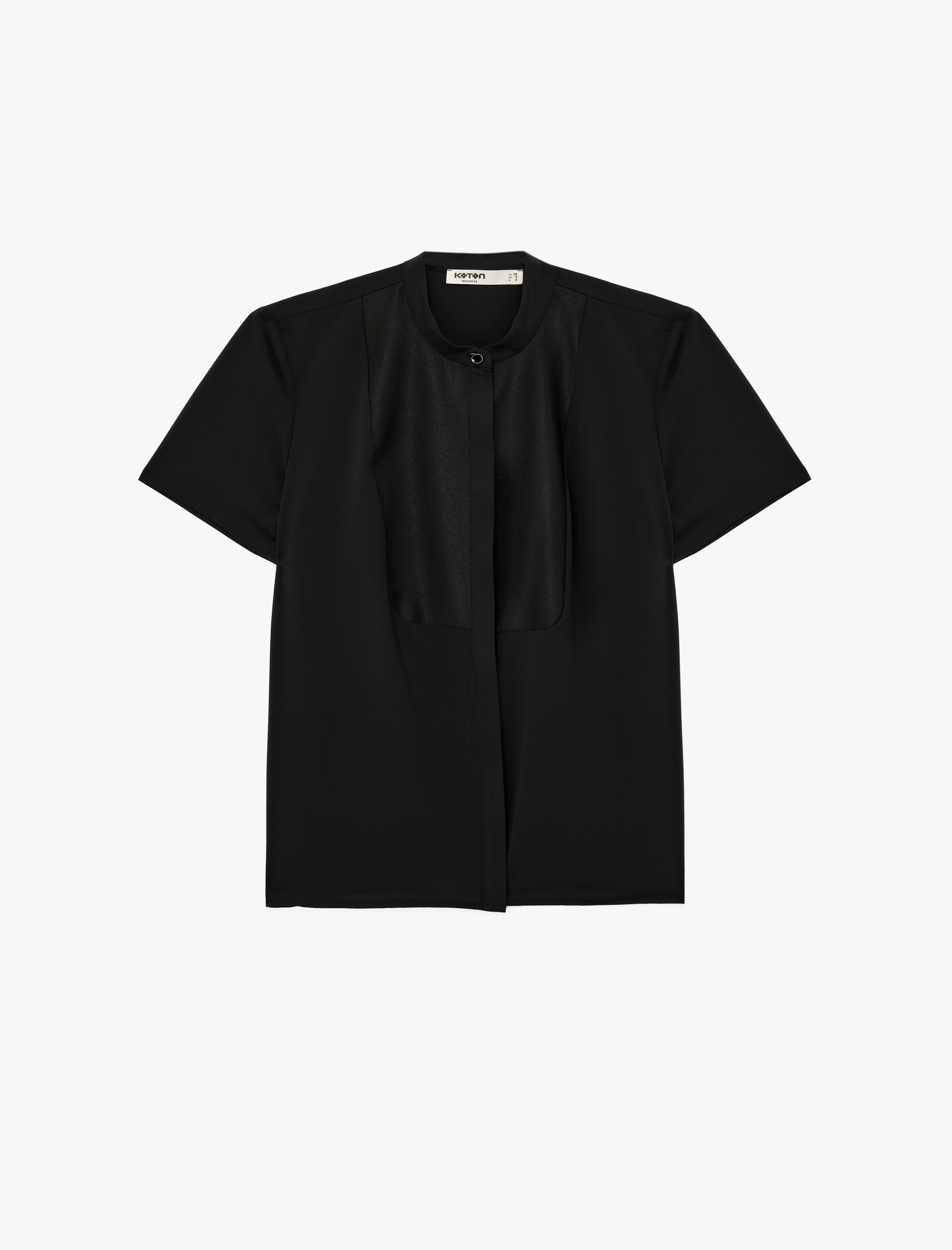   Düğmeli Kısa Kollu Bisiklet Yaka Saten Detaylı Bluz