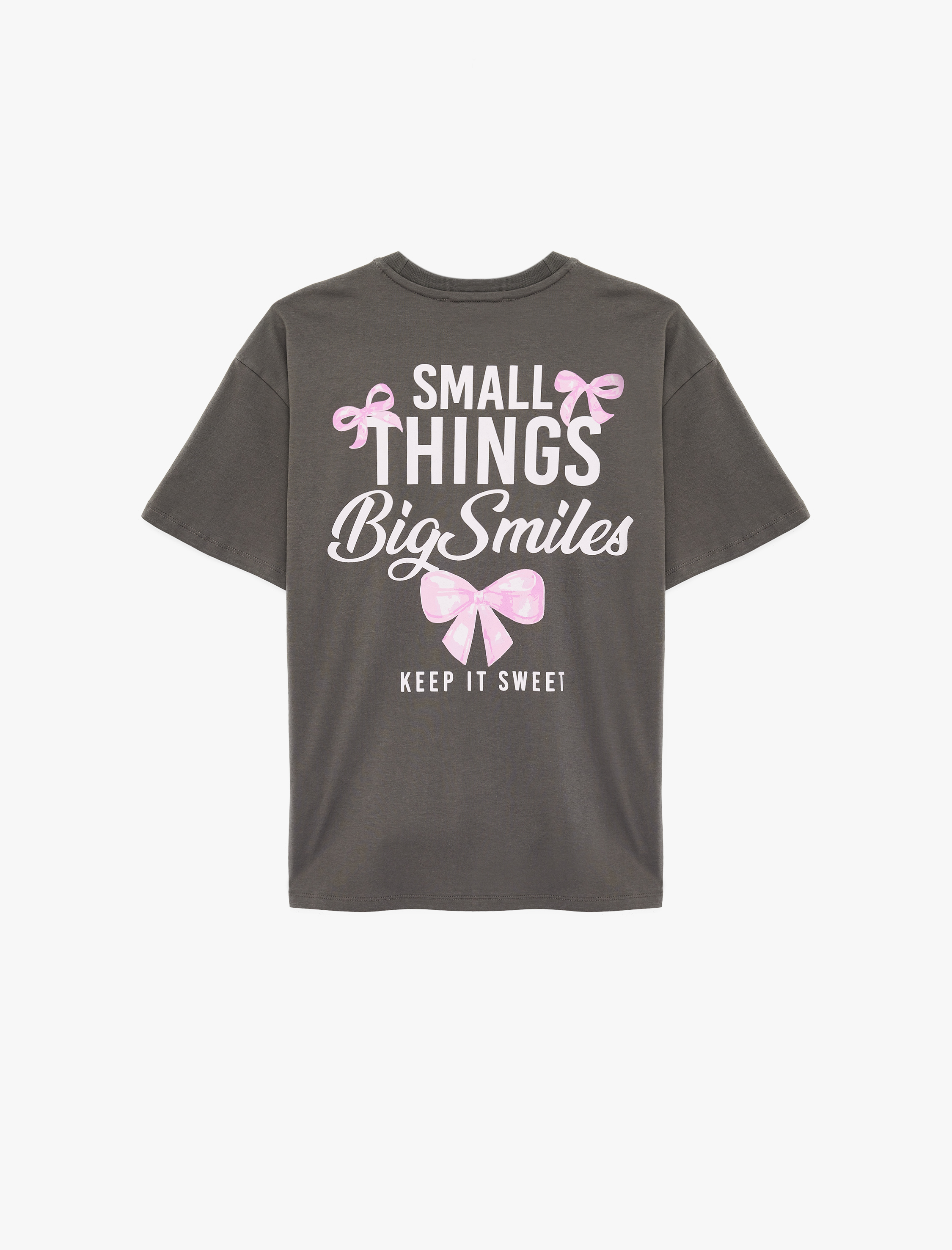   Pamuklu Yıkamalı Kısa Kollu Arkası Fiyonk Baskılı Oversize Tişört