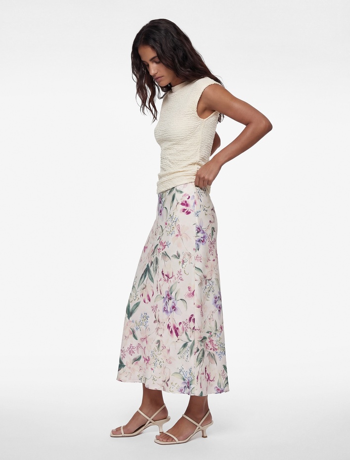  Kloş Kesim Midi Çiçekli Saten Etek