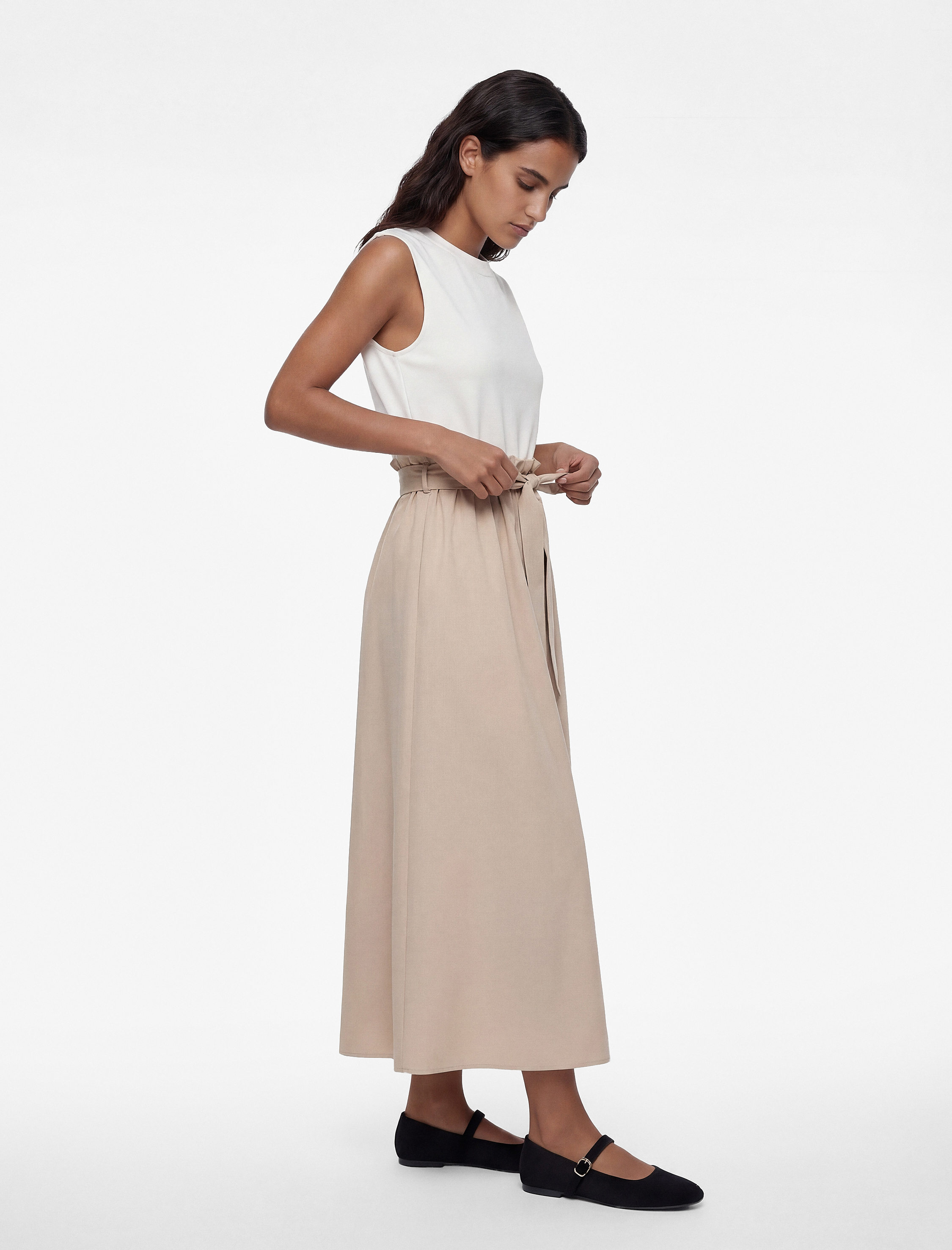   Kuşak Detaylı Bisiklet Yaka Çan Etek Midi Kolsuz Elbise