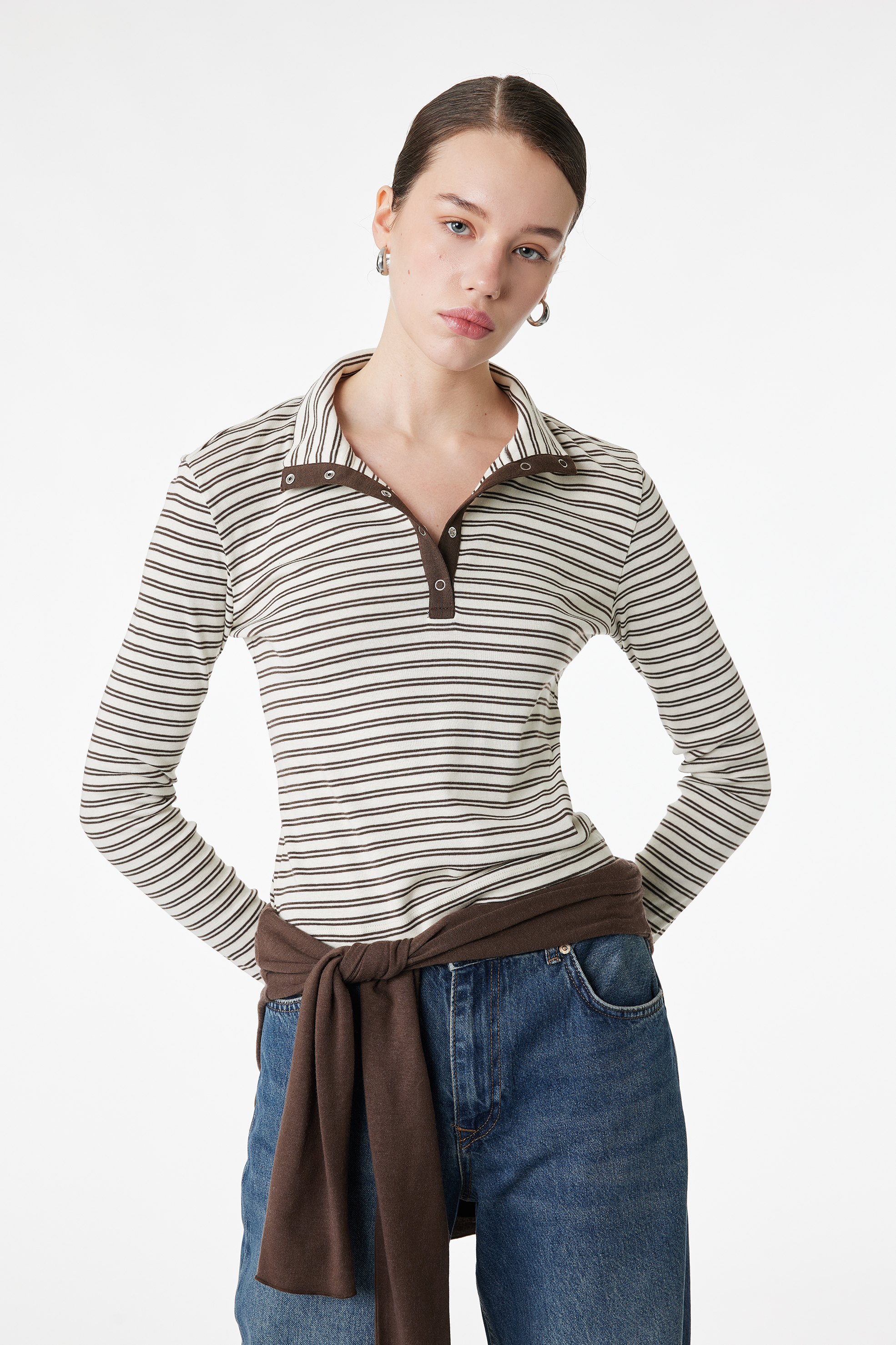   Slim Fit Yarım Düğme Detaylı Dik Yaka Uzun Kollu Çizgili Bluz