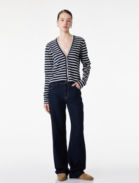 Pamuklu Uzun Kollu Düğmeli V Yaka Çizgili Hırka