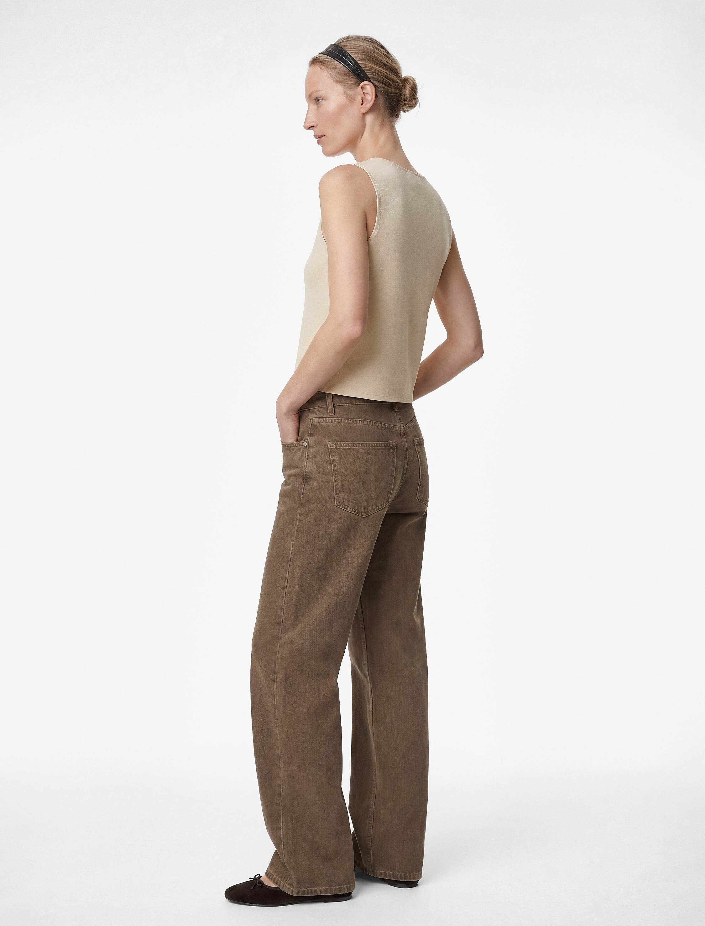   V Yaka Düğmeli Triko Yelek