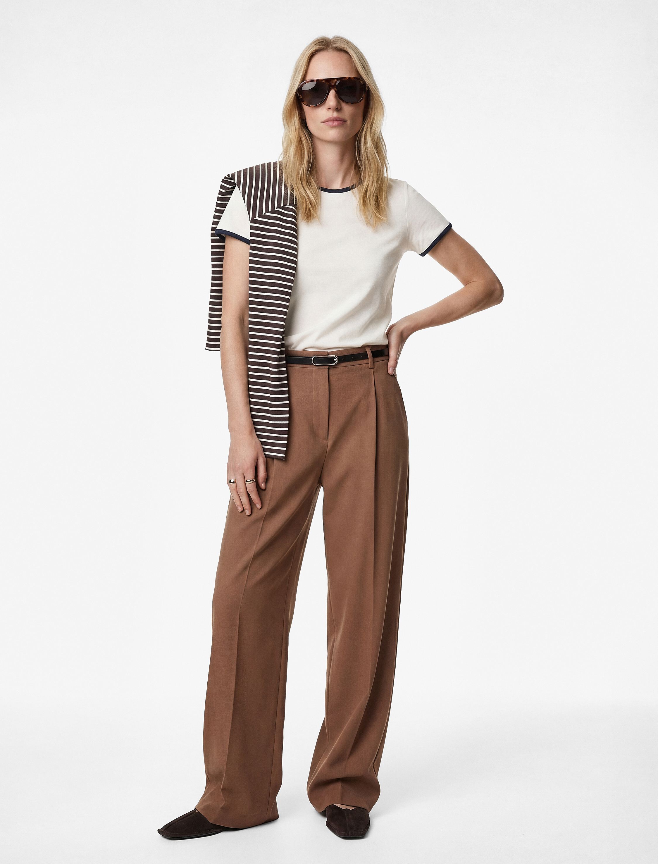   Pile Detaylı Cepli Kemerli Geniş Paça Kumaş Pantolon