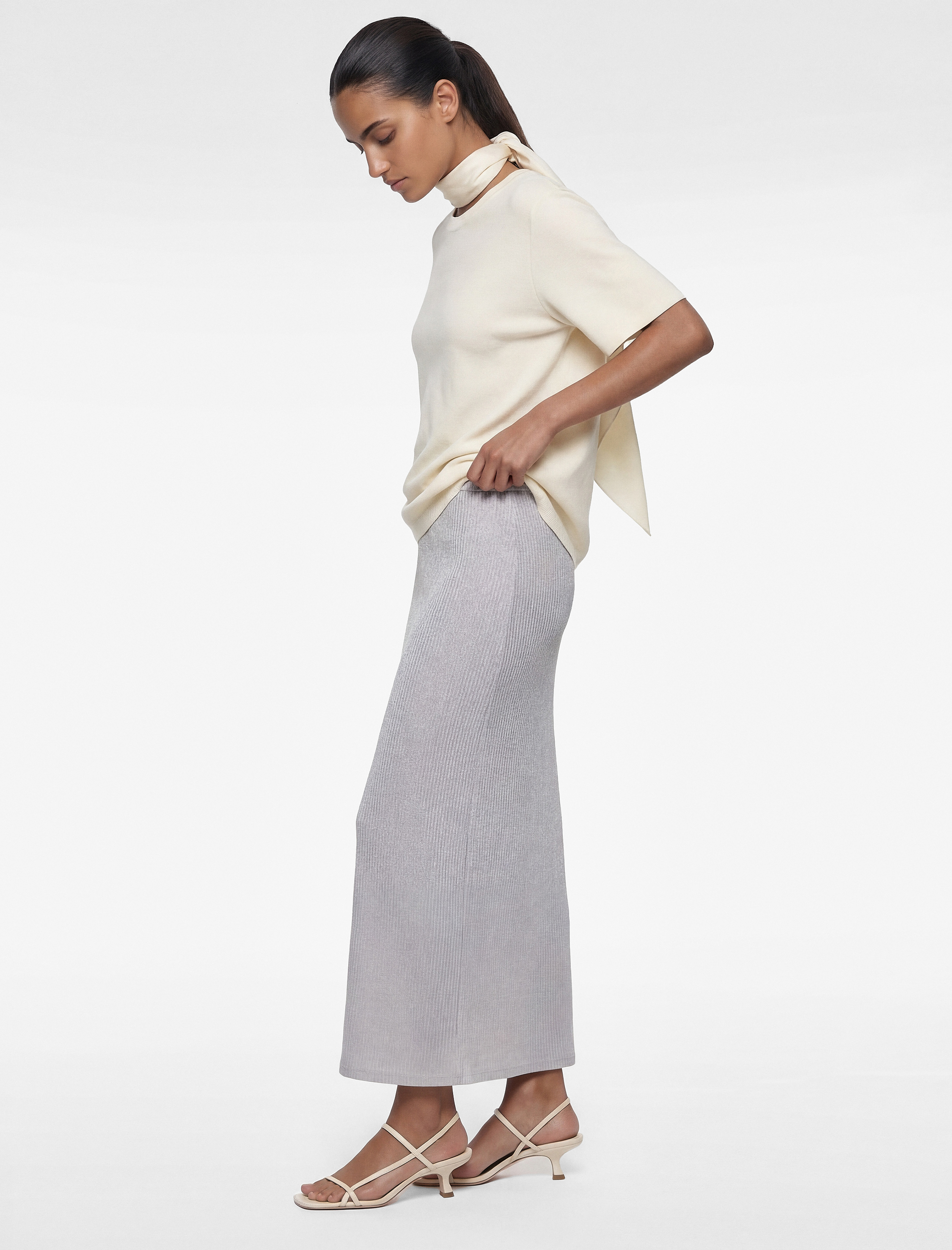   İnce Metalik İplik Detaylı Parıltılı Midi A Kesim Etek