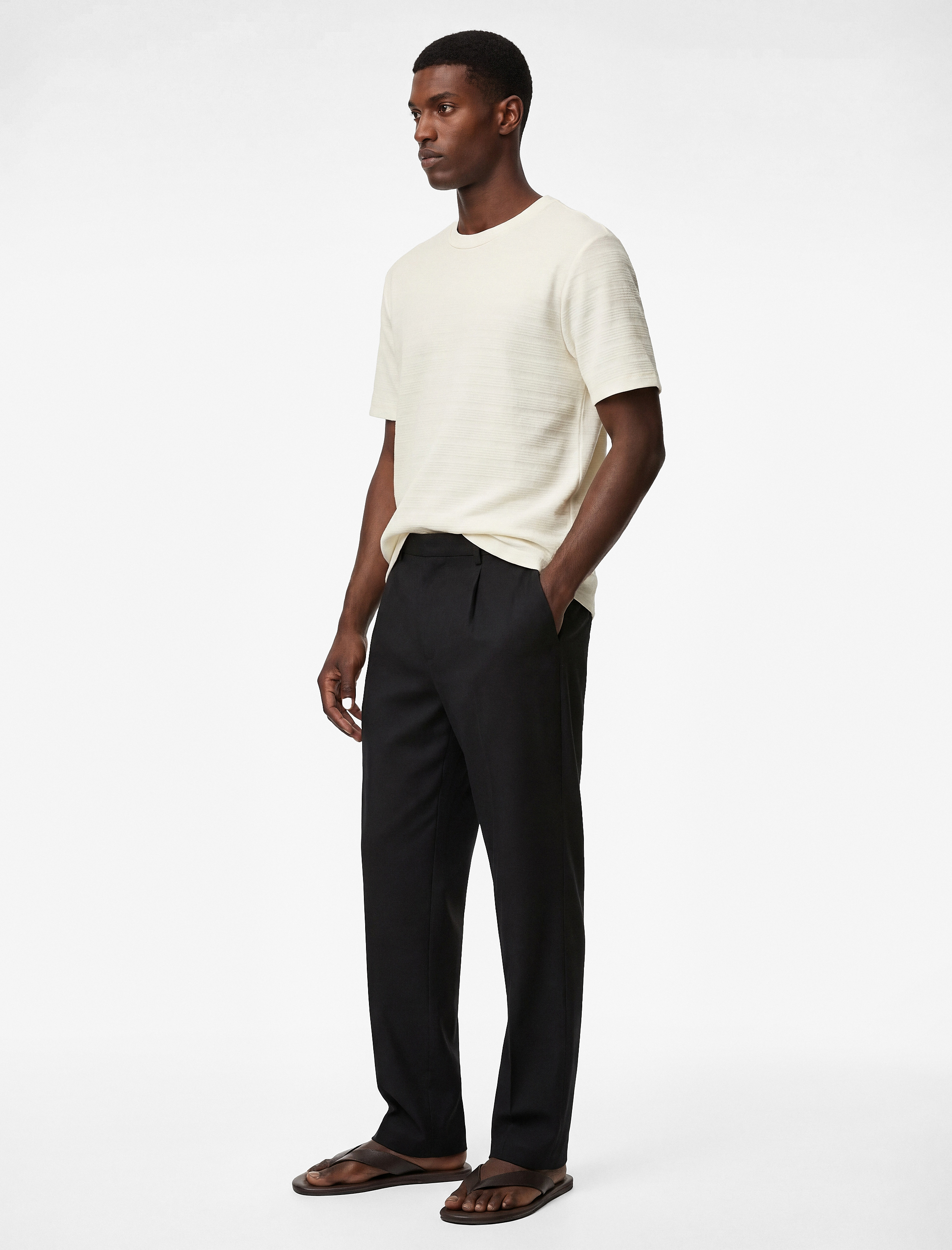   Kısa Kollu Dokulu Bisiklet Yaka Pamuklu Slim Fit Tişört