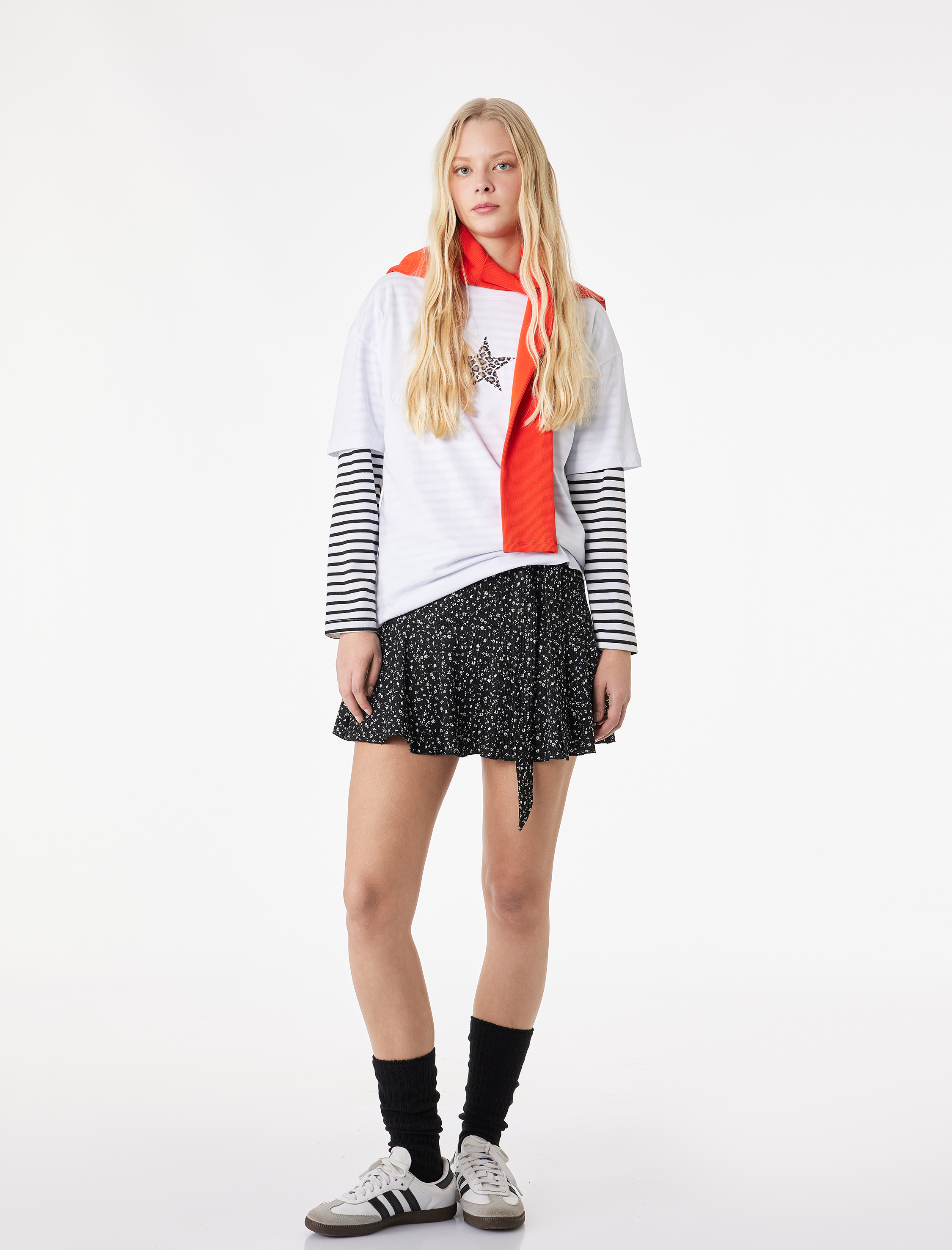   Çiçekli Volanlı Bürümcük Mini Şort Etek