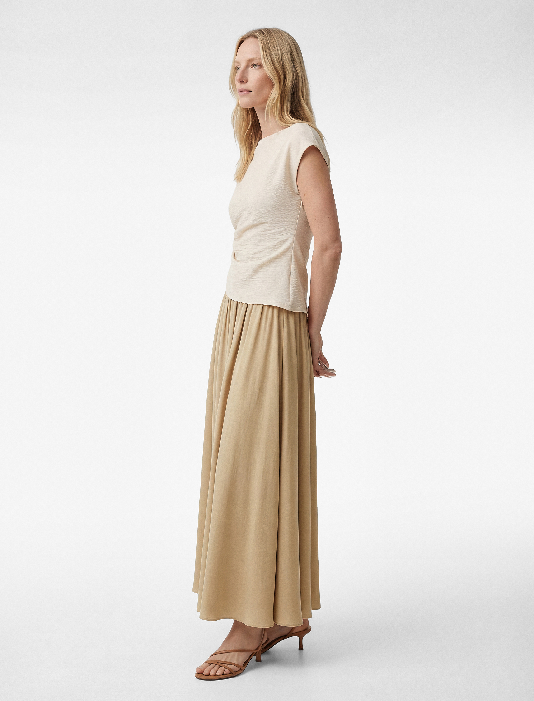   Pileli Saten Kloş Uzun Etek