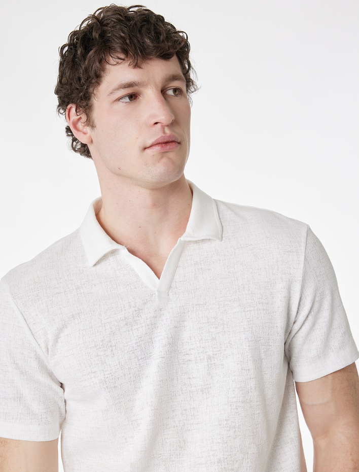  Regular Fit Kısa Kollu Dokulu Polo Yaka Tişört