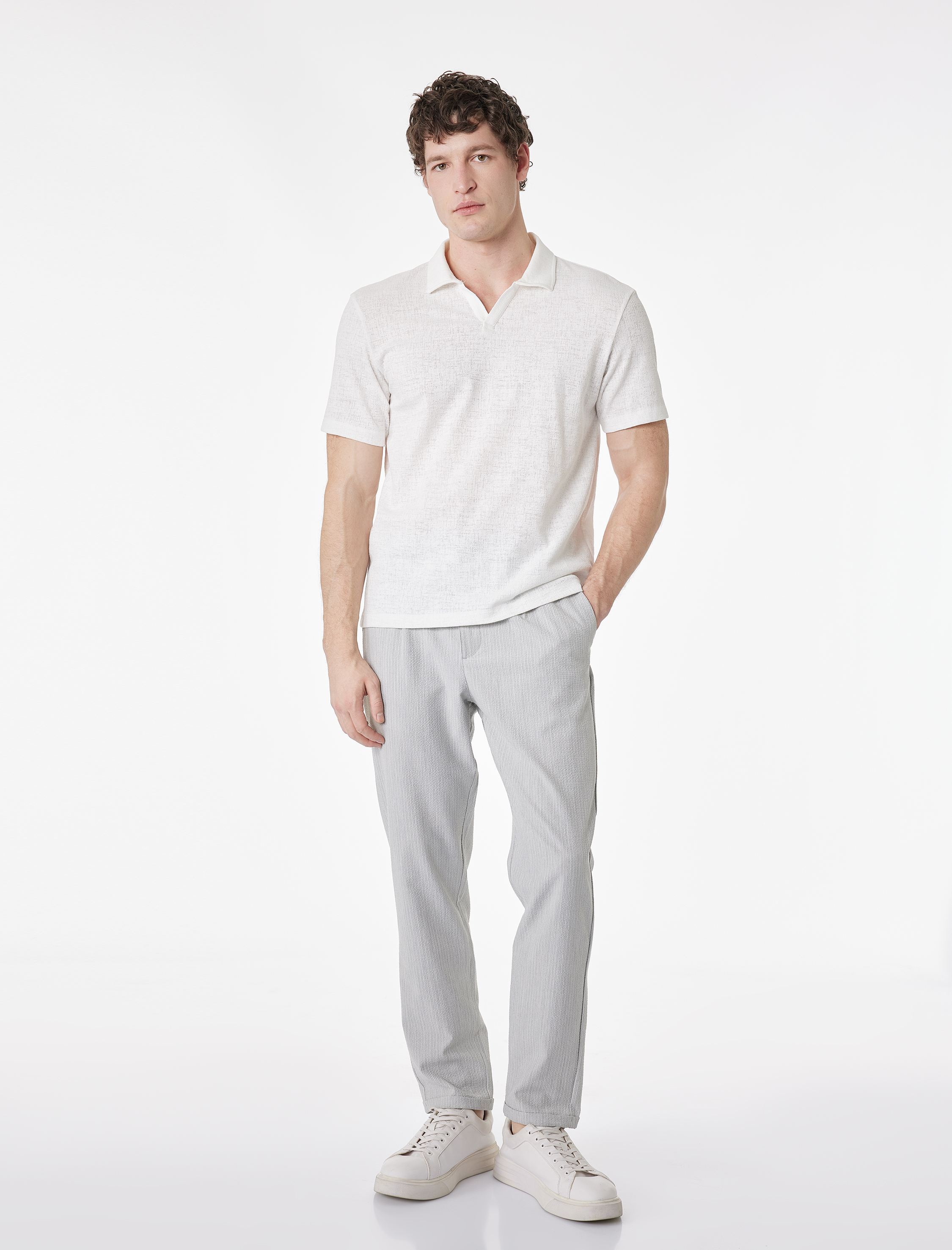   Regular Fit Kısa Kollu Dokulu Polo Yaka Tişört