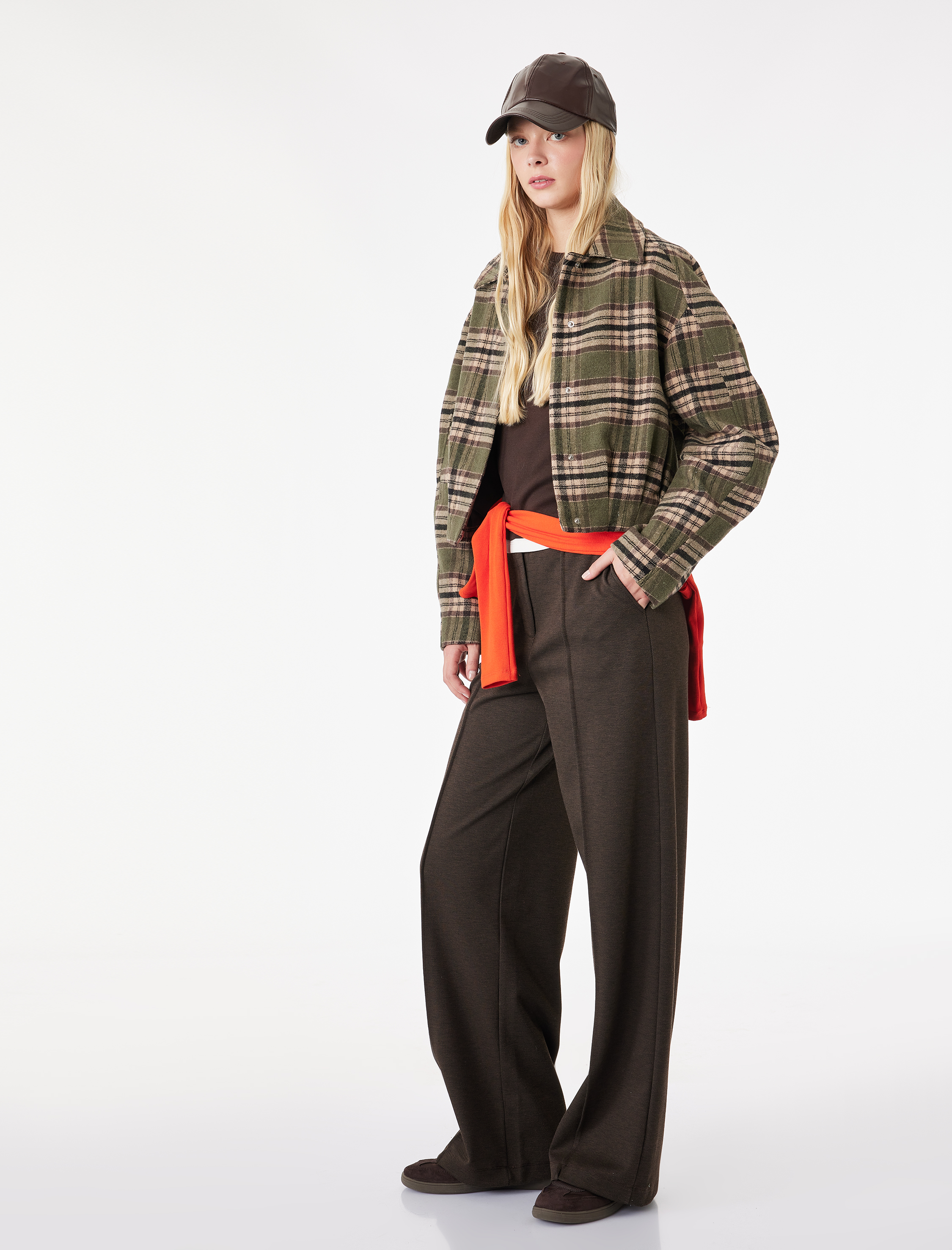   Düz Paça Slim Fit Düğmeli Nervürlü Yüksek Bel Pantolon