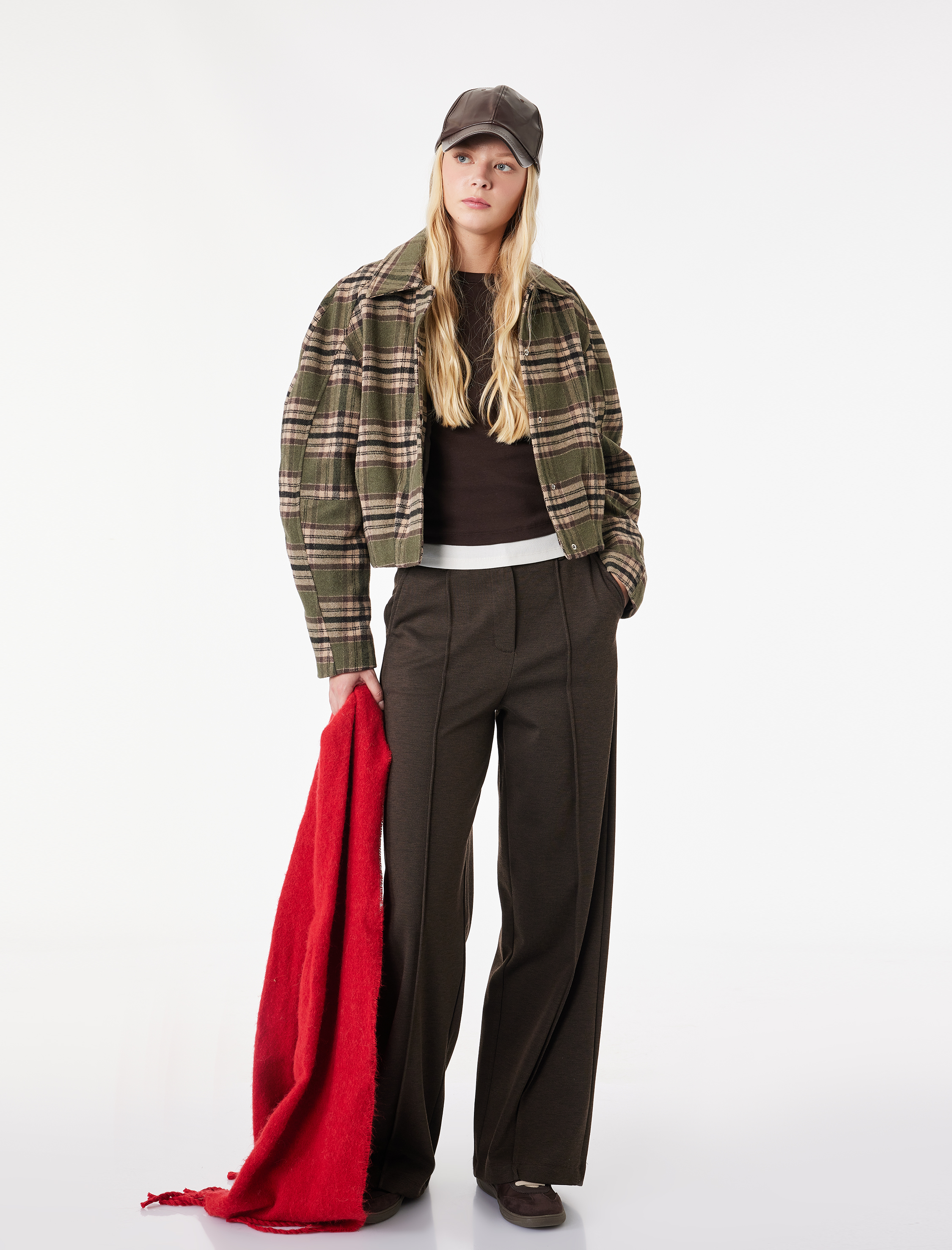   Düz Paça Slim Fit Düğmeli Nervürlü Yüksek Bel Pantolon