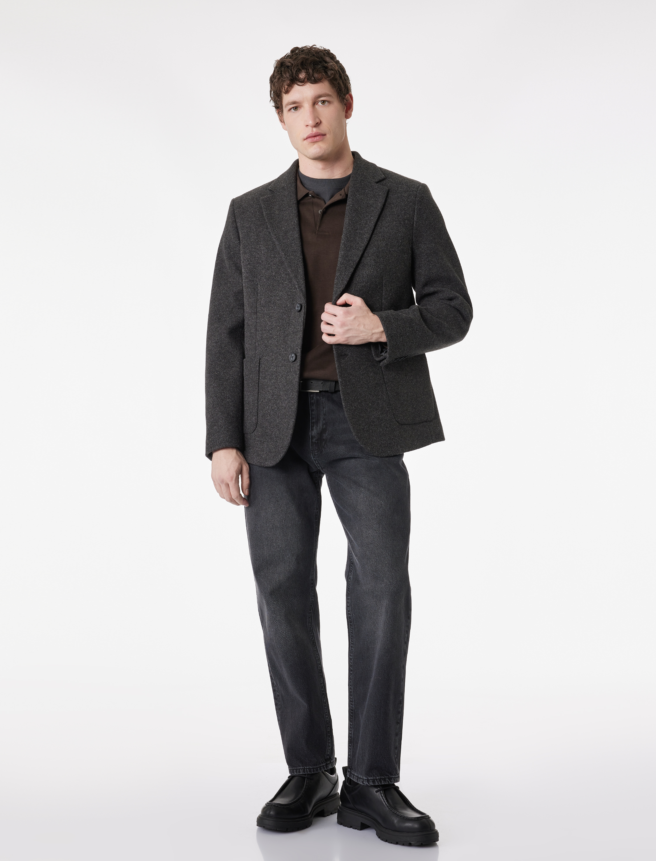   Uzun Kollu Cepli Mono Yaka Kaşe Blazer Ceket