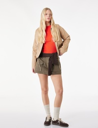 Yaka Detaylı Cepli Fermuarlı Çıtçıt Düğmeli Uzun Kollu Gabardin Ceket