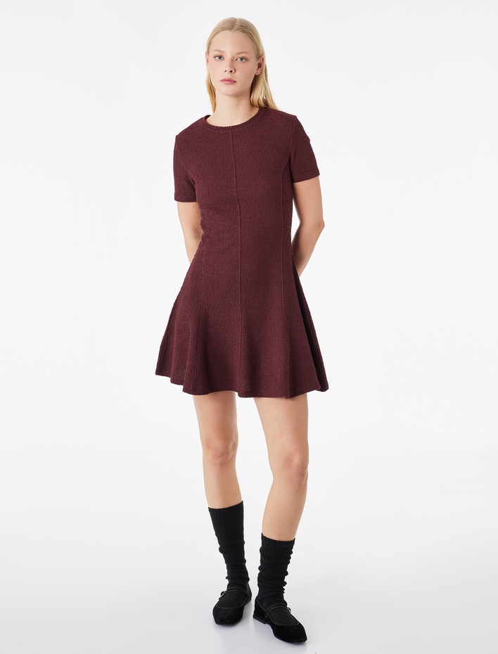  Viskon Karışımlı Volanlı Kısa Kollu Bisiklet Yaka Tüvit Mini Elbise