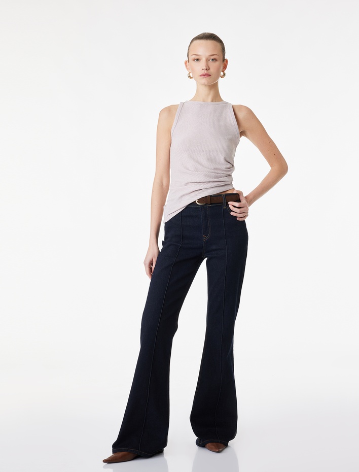  Slim Fit Asimetrik Kesim Drapeli Metalik İplik Detaylı Simli Fitilli Bluz