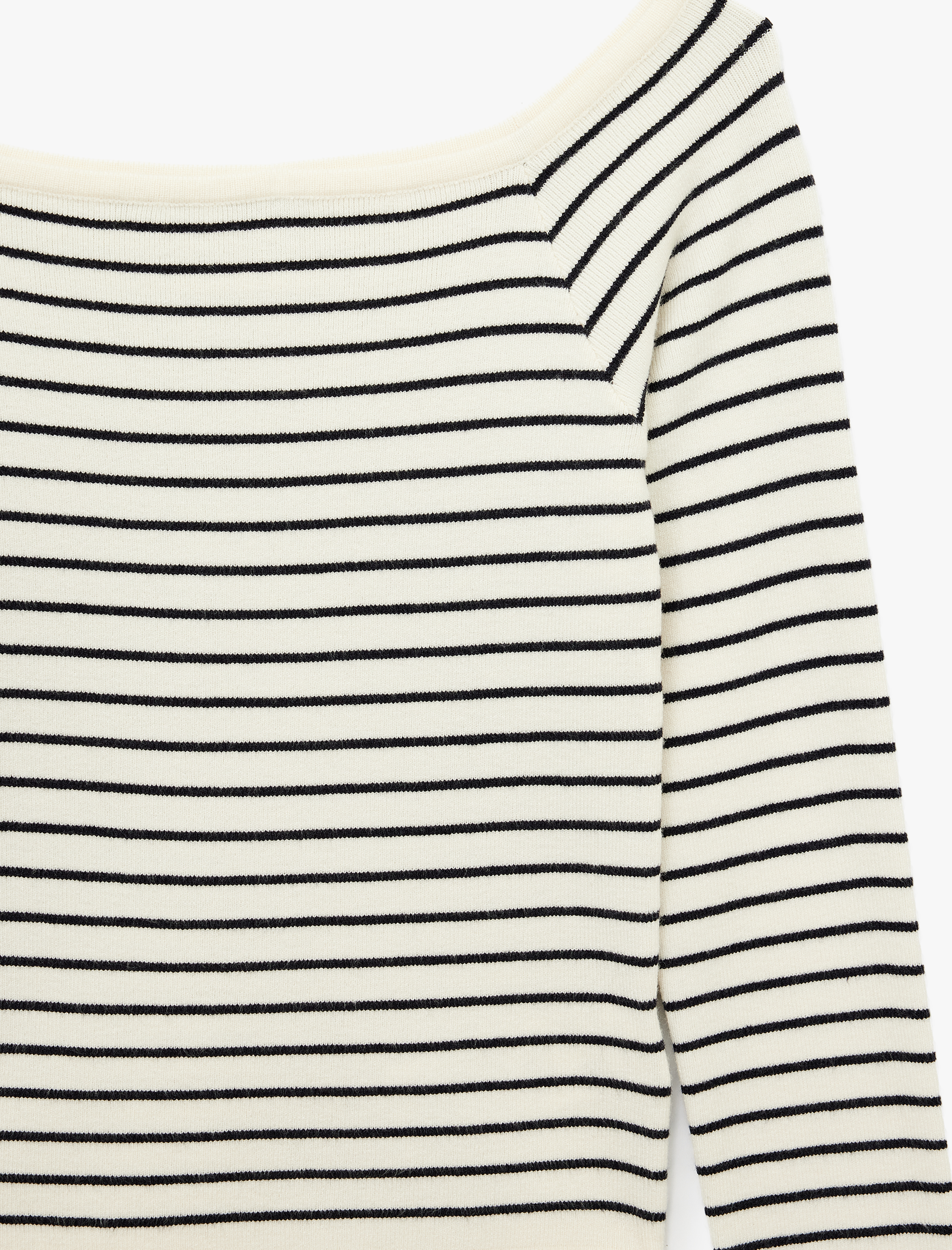   Uzun Kollu Kayık Yaka Açık Omuz Çizgili Triko Kazak