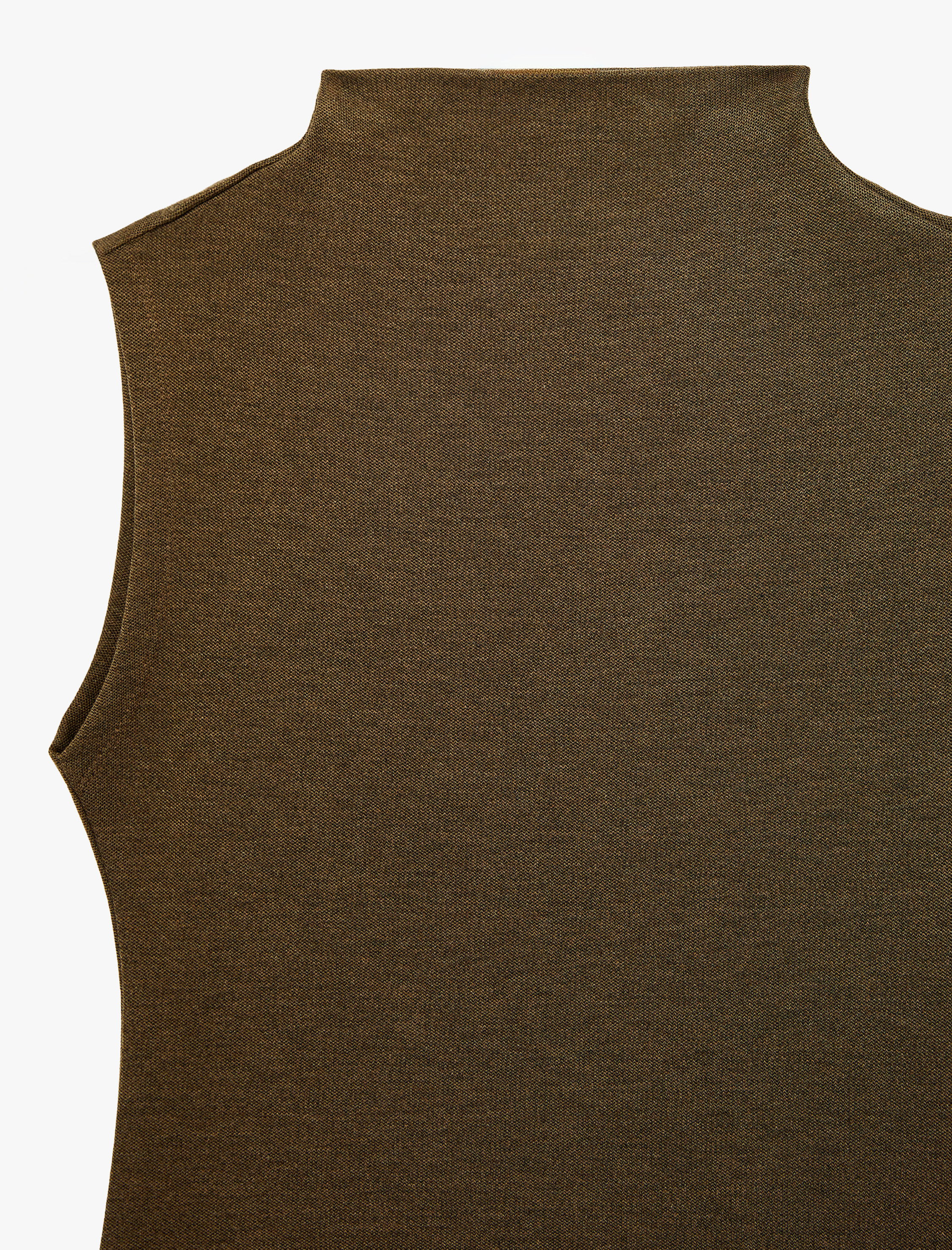   Slim Fit Dik Yaka Kolsuz Bluz