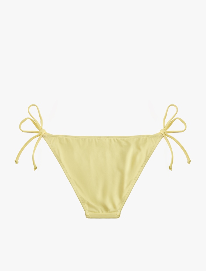  Yanları Bağlamalı İpli Bikini Altı