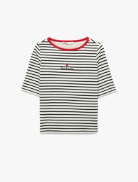 Slim Fit Kısa Kollu Bisiklet Yaka Kalpli Nakış Detaylı Çizgili Tişört