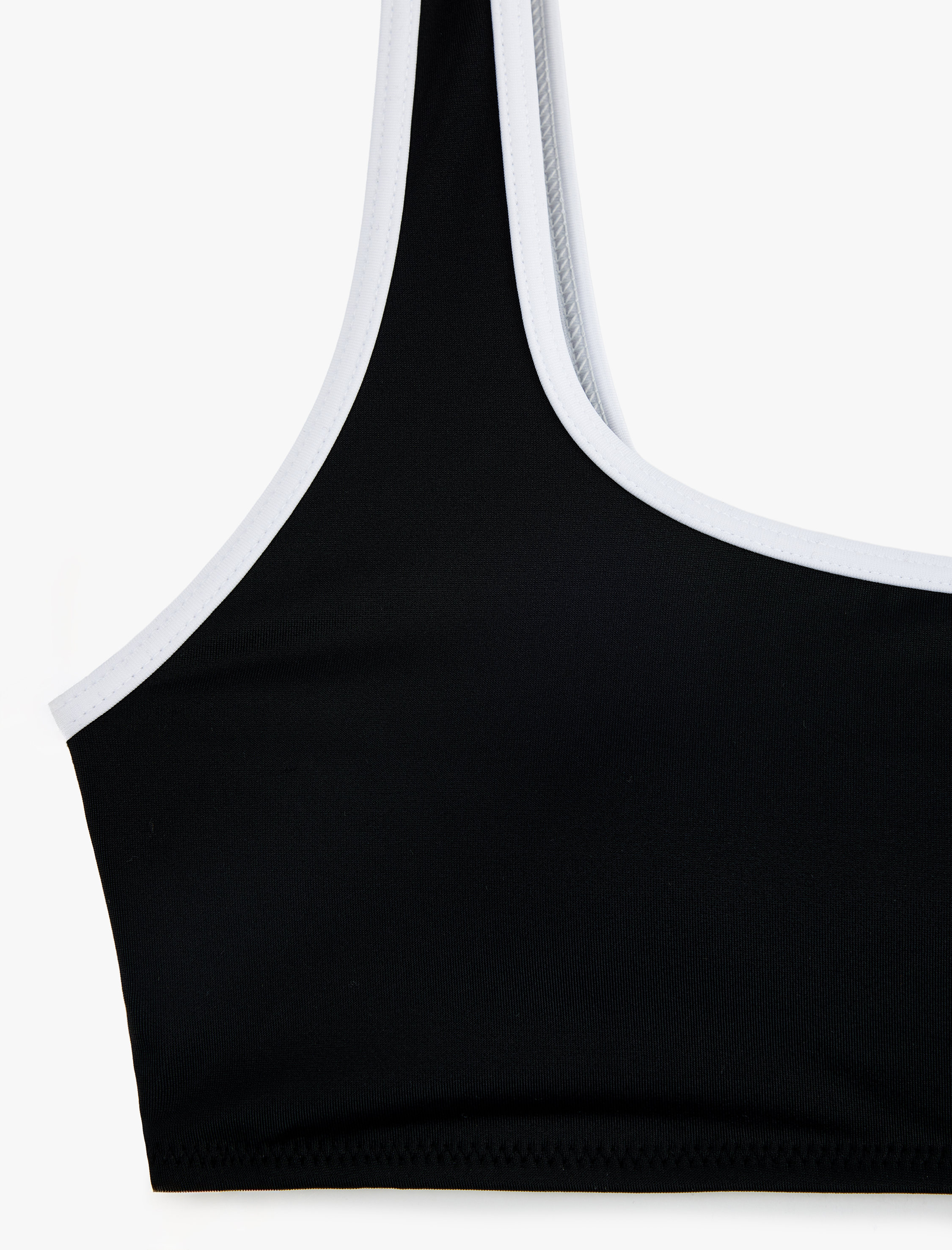   Kontrast Detaylı Bralet Spor Bikini Üstü