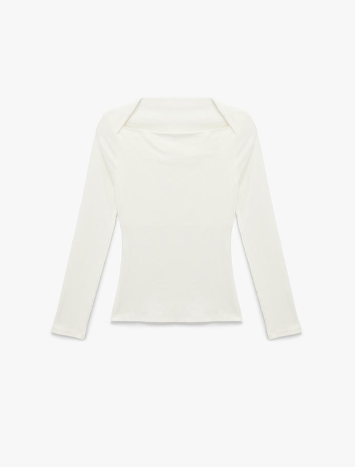  Pamuklu Slim Fit Uzun Kollu Kayık Yaka Tişört