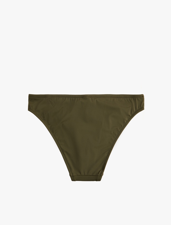  Aksesuar Detaylı Bikini Altı