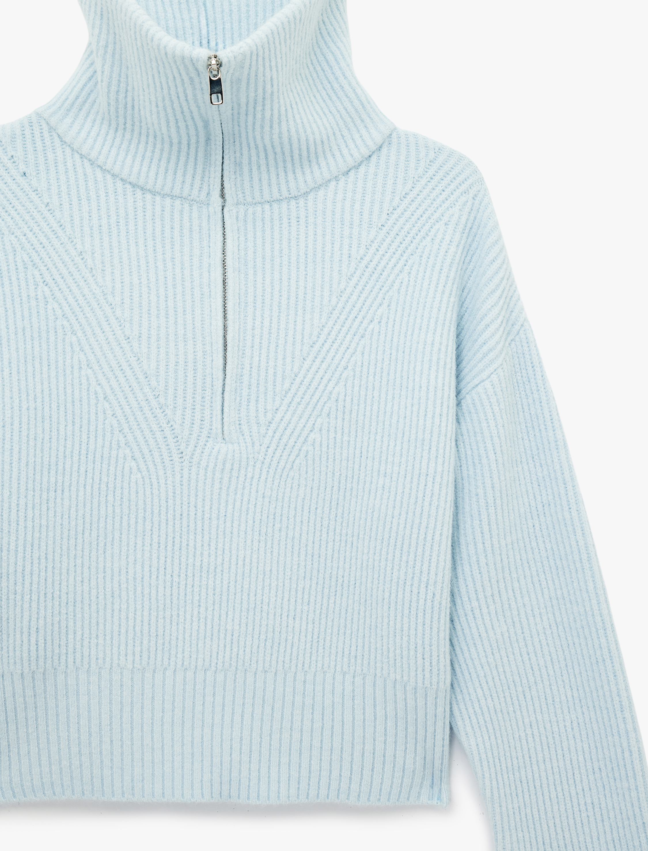   Uzun Kollu Yarım Fermuarlı Devrik Yaka Triko Kazak