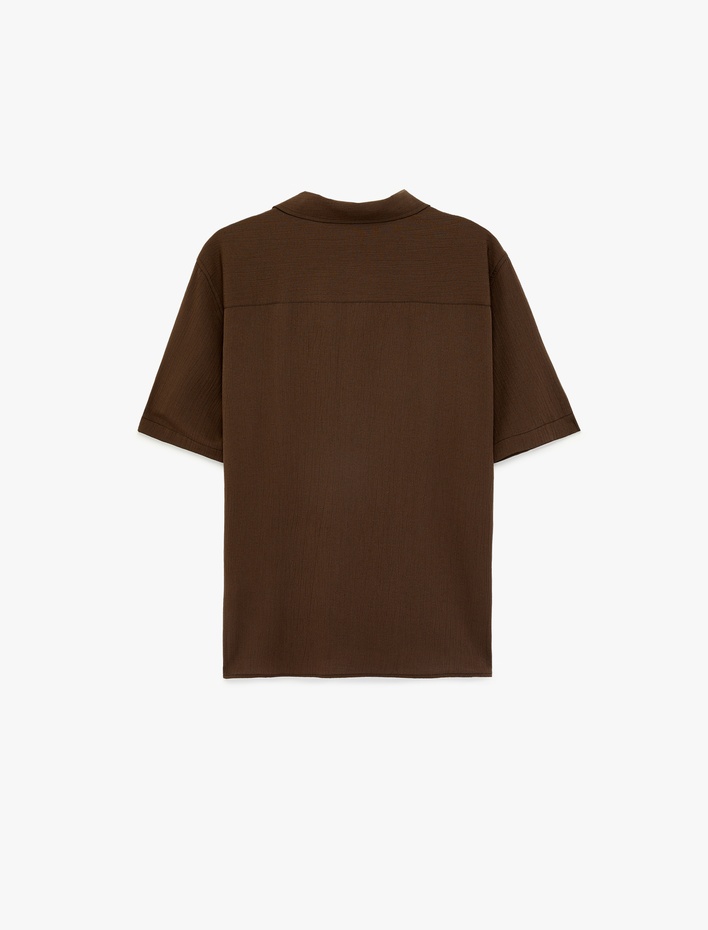  Kısa Kollu Viskon Karışımlı Krinkıl Kumaş Devrik Yaka Gömlek