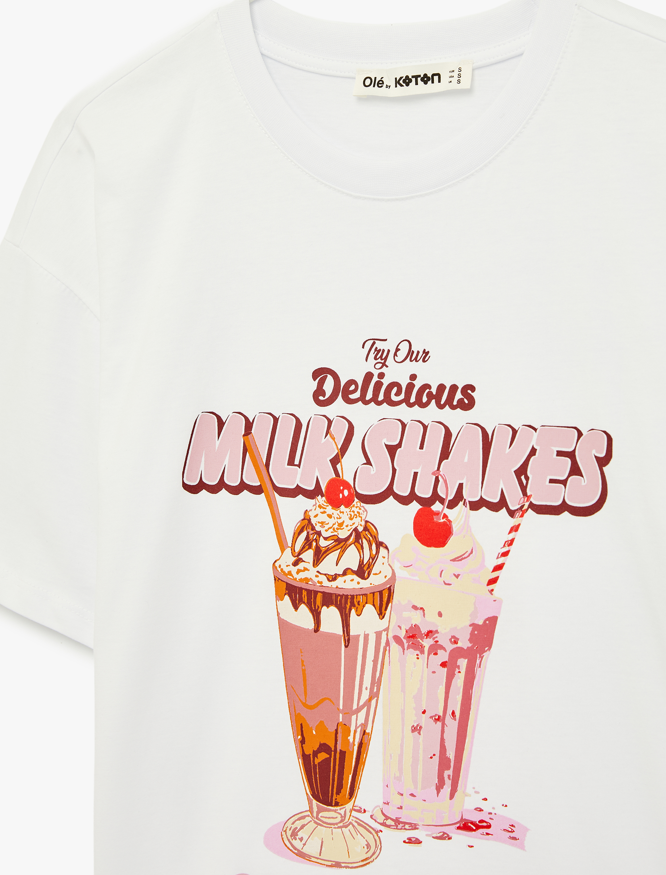   Rahat Kalıp Kısa Kollu Bisiklet Yaka Milkshakes Baskılı Tişört