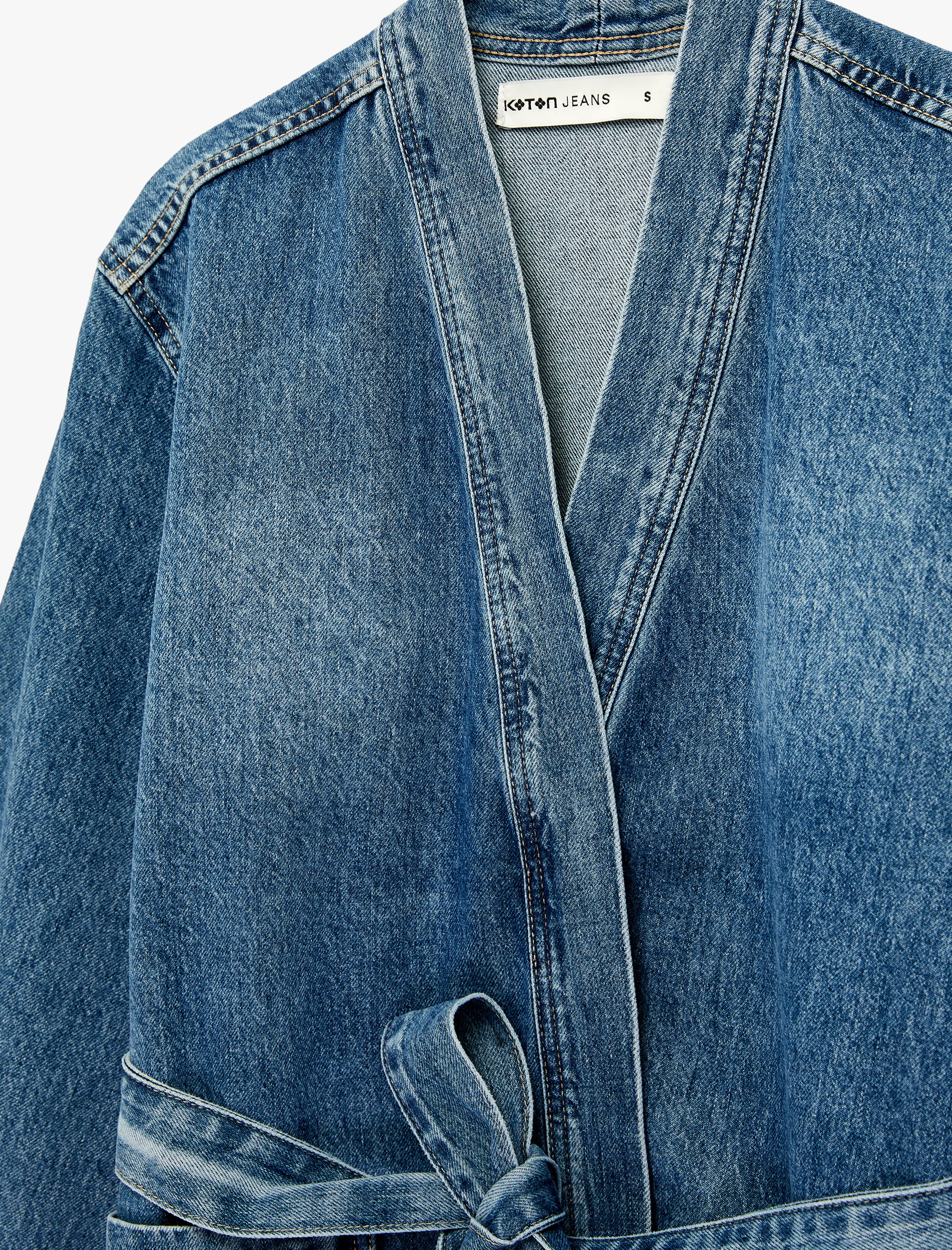   Regular Fit Cepli Uzun Kollu Kemerli Denim Ceket