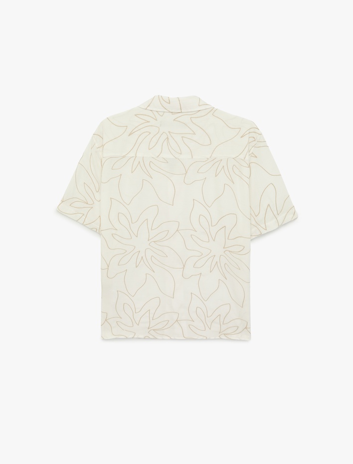  Regular Fit Kısa Kollu Viskon Karışımlı Nakışlı Devrik Yaka Gömlek