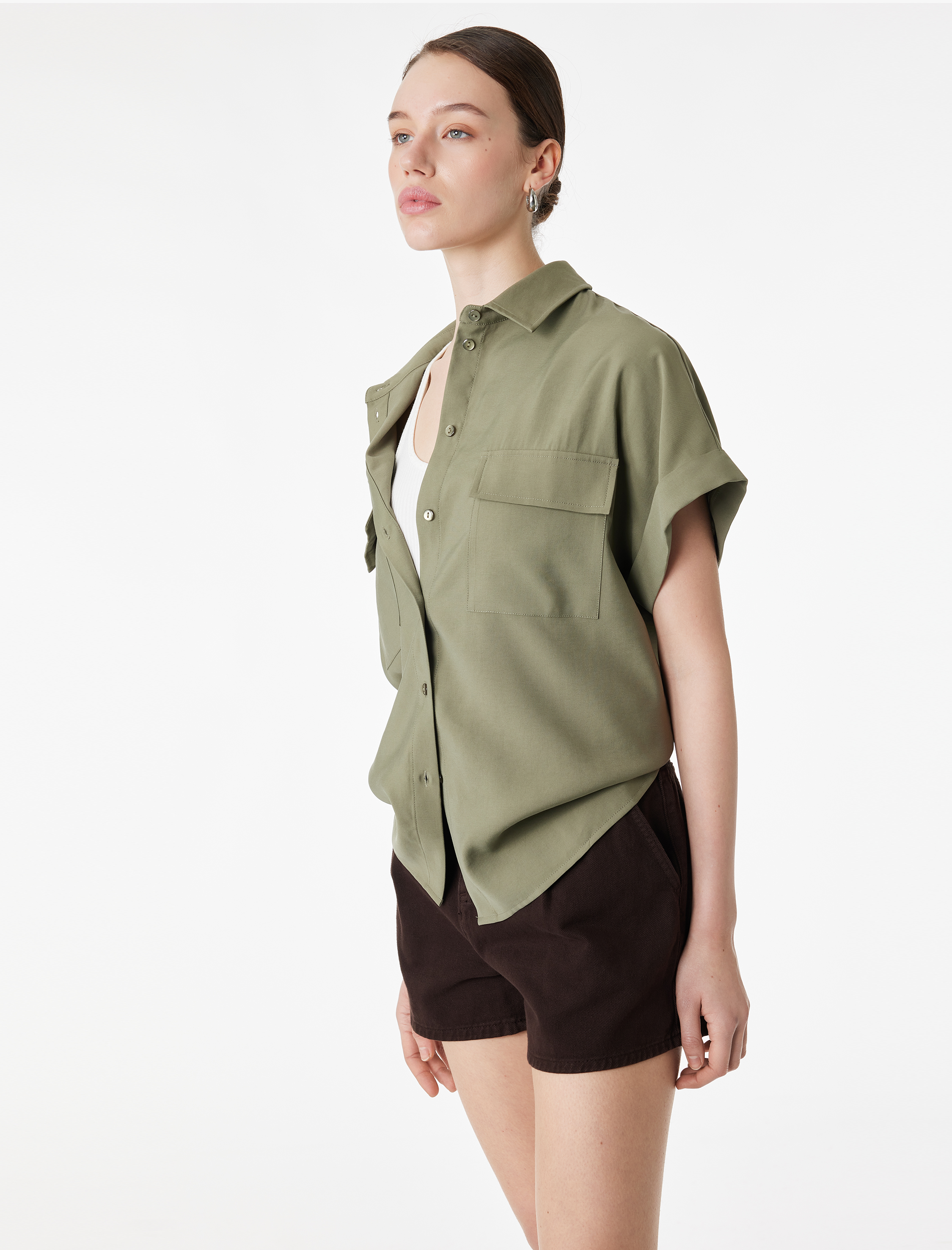   Regular Fit Viskon Kupro Kumaş Cepli Kısa Kollu Gömlek