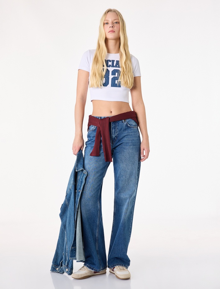  Slim Fit Kısa Kollu Bisiklet Yaka İşlemeli Pamuklu Tişört