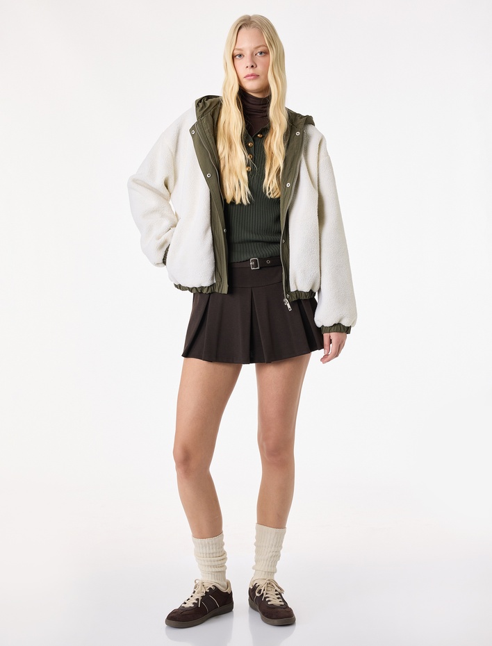  Cep Detaylı Kapüşonlu Fermuarlı Peluş Ceket