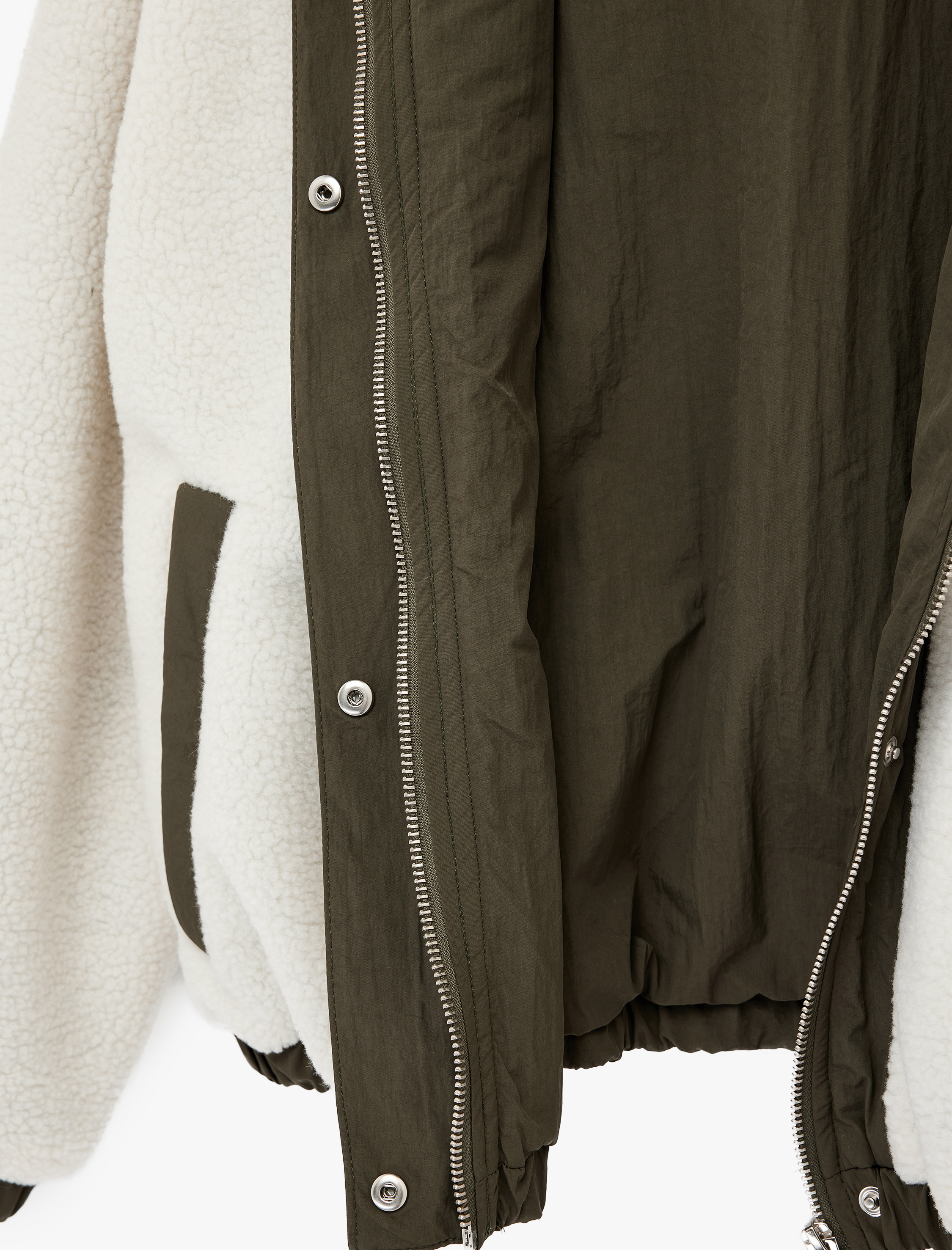   Cep Detaylı Kapüşonlu Fermuarlı Peluş Ceket