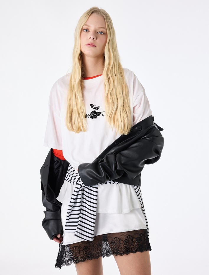  Kısa Kollu Bisiklet Yaka Dantel Detaylı Baskılı Oversize Tişört