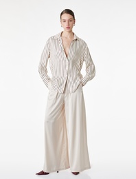 Rahat Kalıp Düğmeli Klasik Yaka Uzun Kollu Viskon Gömlek