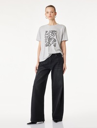 Kısa Kollu Bisiklet Yaka Baskılı Tişört