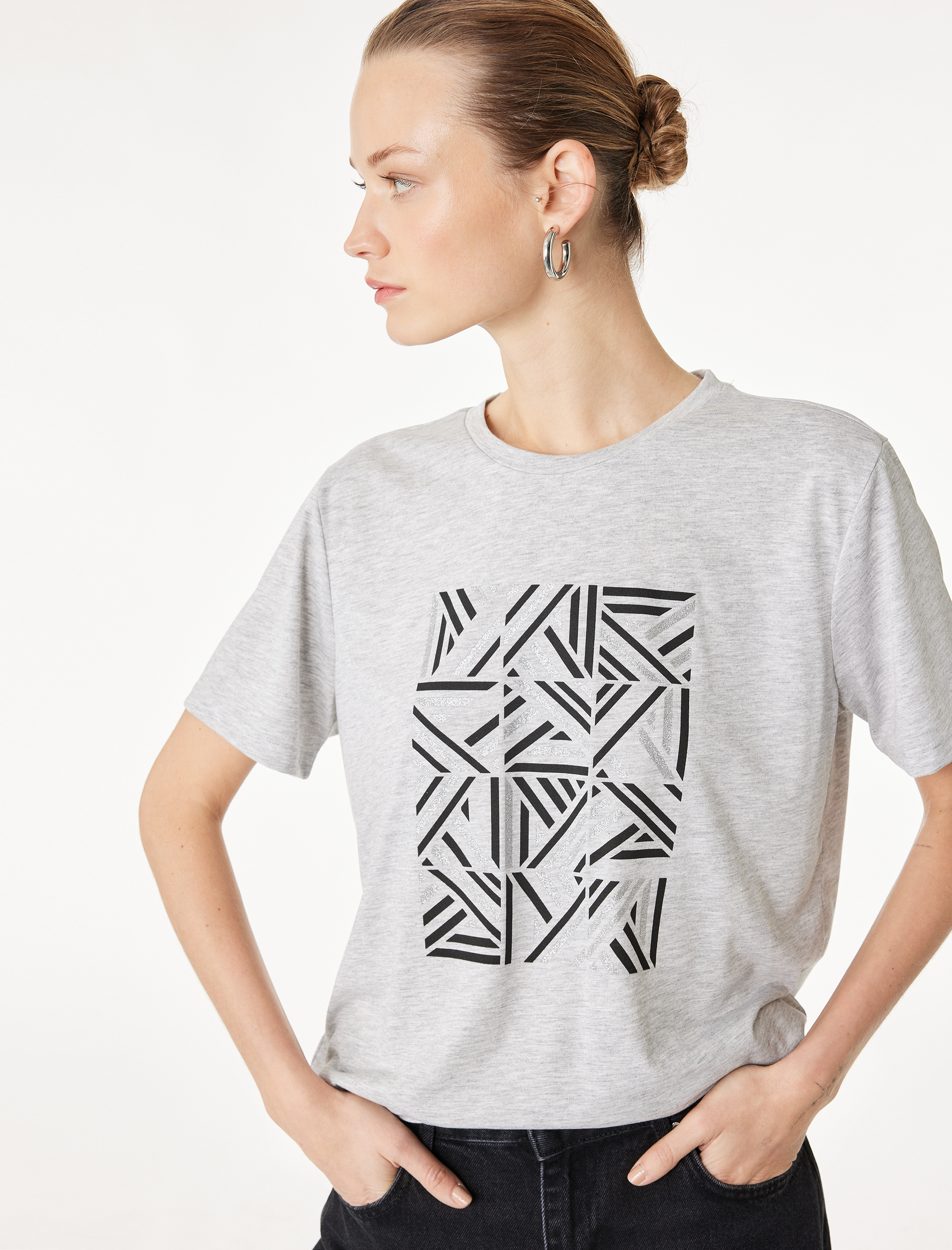   Kısa Kollu Bisiklet Yaka Baskılı Tişört