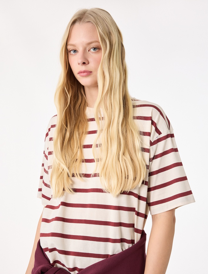  Pamuklu Kısa Kollu Bisiklet Yaka Basic Tişört