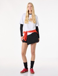 Asimetrik Kesim Düğmeli Rahat Kalıp Pamuklu Denim Mini Şort Etek