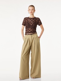 Slim Fit Kısa Kollu Bisiklet Yaka Çiçekli Kroşe Crop Tişört