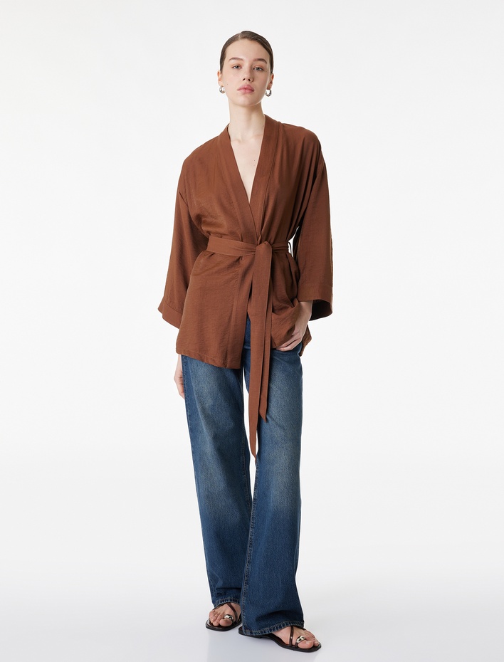  Viskon Kumaş Uzun Geniş Kol Kuşak Detaylı Kimono
