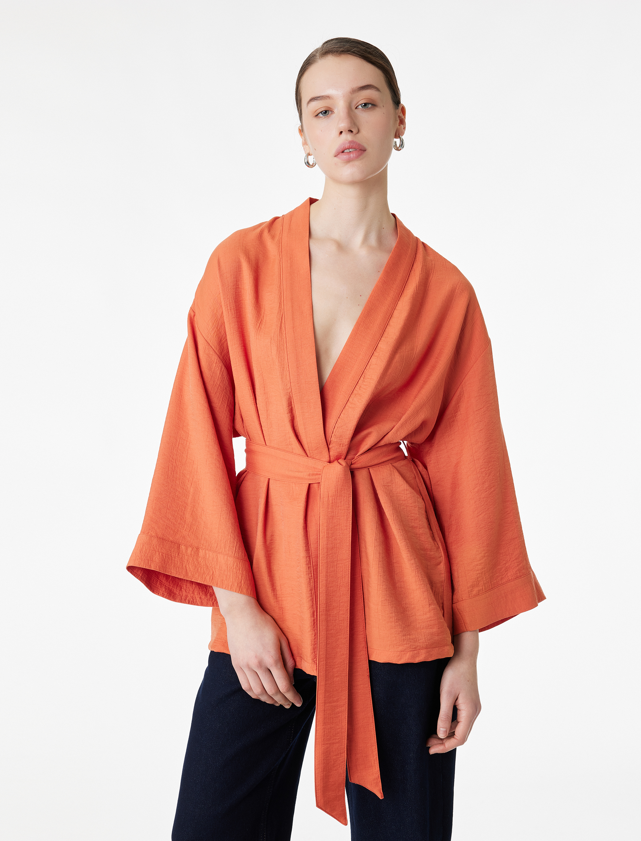   Viskon Kumaş Uzun Geniş Kol Kuşak Detaylı Kimono