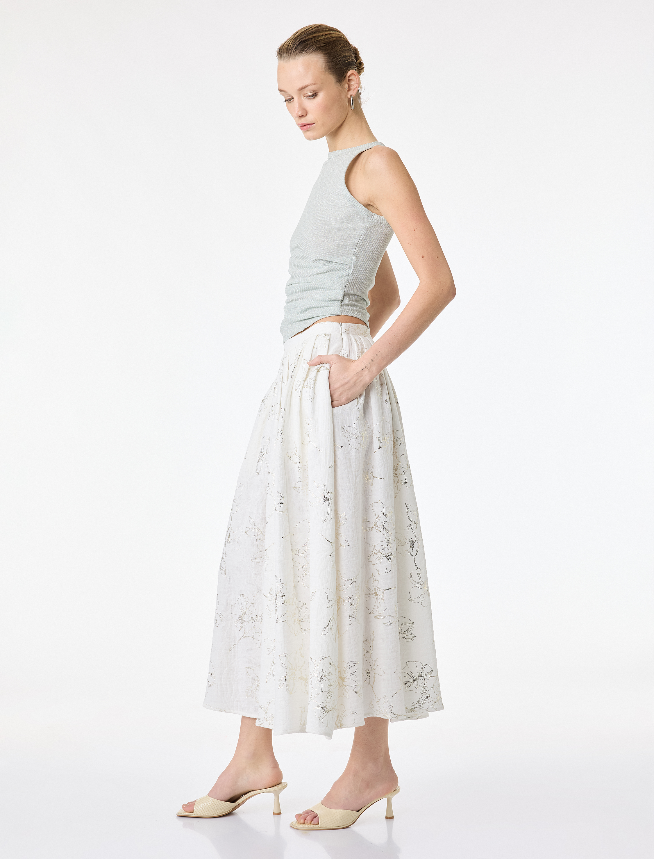   Pamuklu Parıltılı Çiçek Desenli Pileli Uzun Kloş Etek