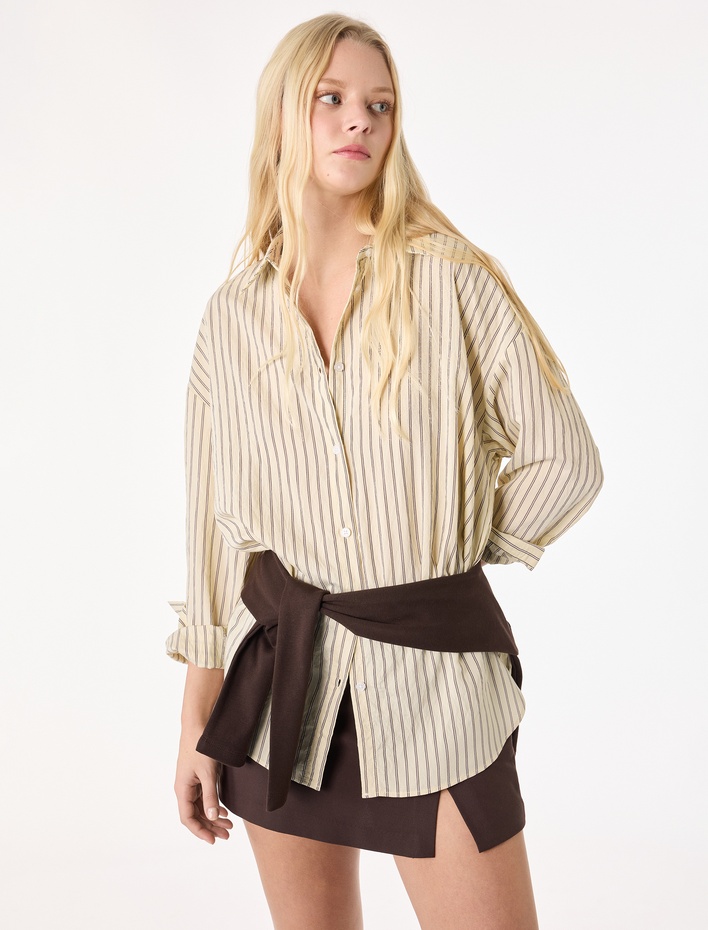  Klasik Yaka Düğmeli Uzun Kollu Oversize Viskon Gömlek