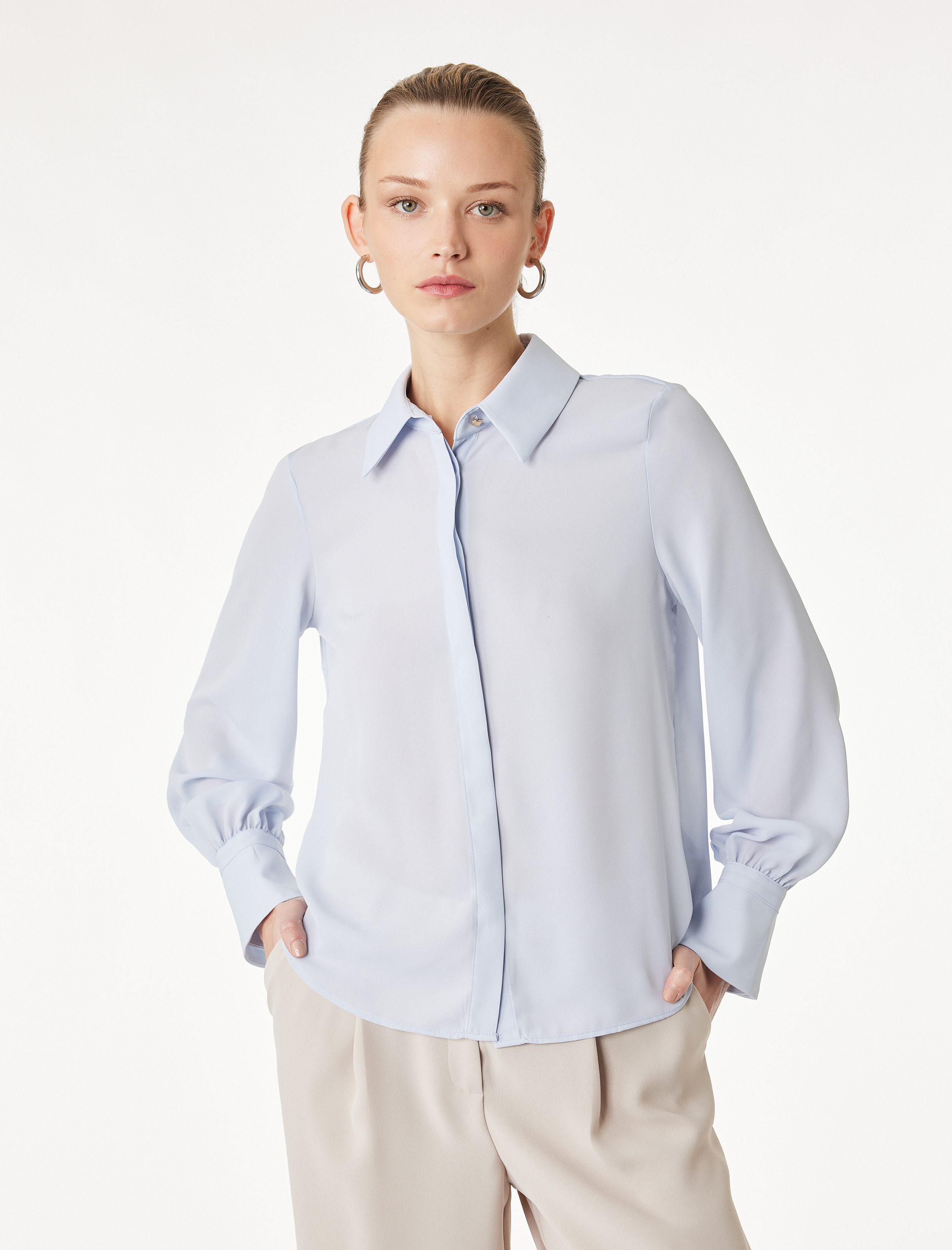   Regular Fit Klasik Yaka Düğmeli Uzun Kollu Gömlek